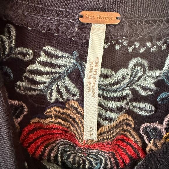 Free People Size S Floral Embroidered top - Picture 2 of 9